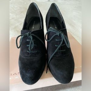Bandolino Gershwin Black Suede Front Lace Tie Heels, size 6.5M